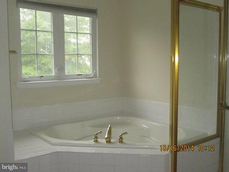 2130 Walnut Ridge Court Frederick, MD 21702 - Photo 6 of 10 Bath