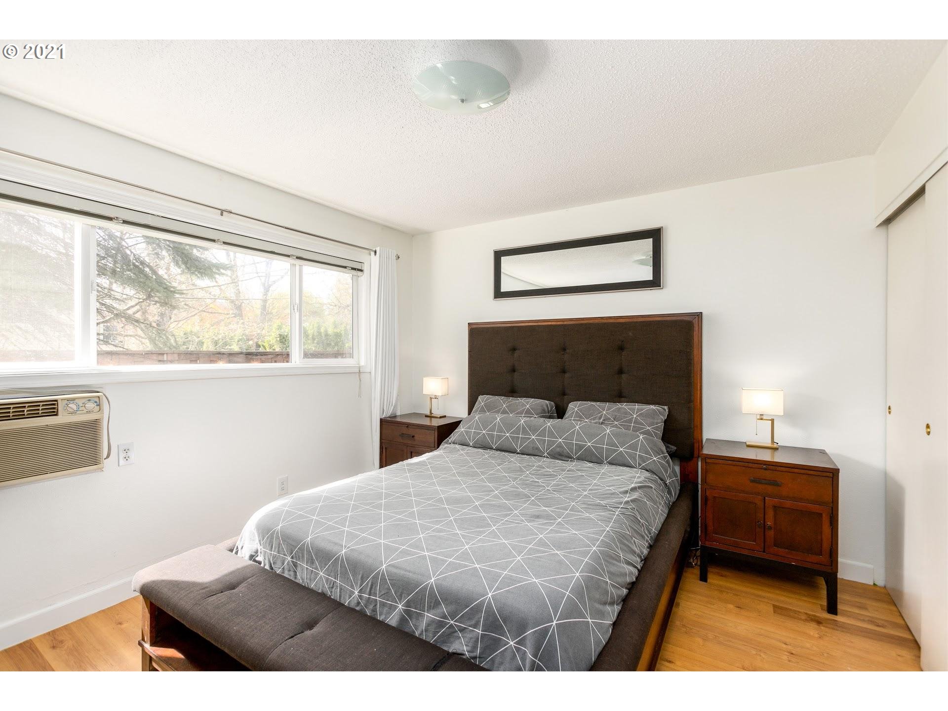 6835 Southwest Capitol Hill Road, Unit 31 Portland, OR 97219 - Photo 14 of 29 Gallery Image 14