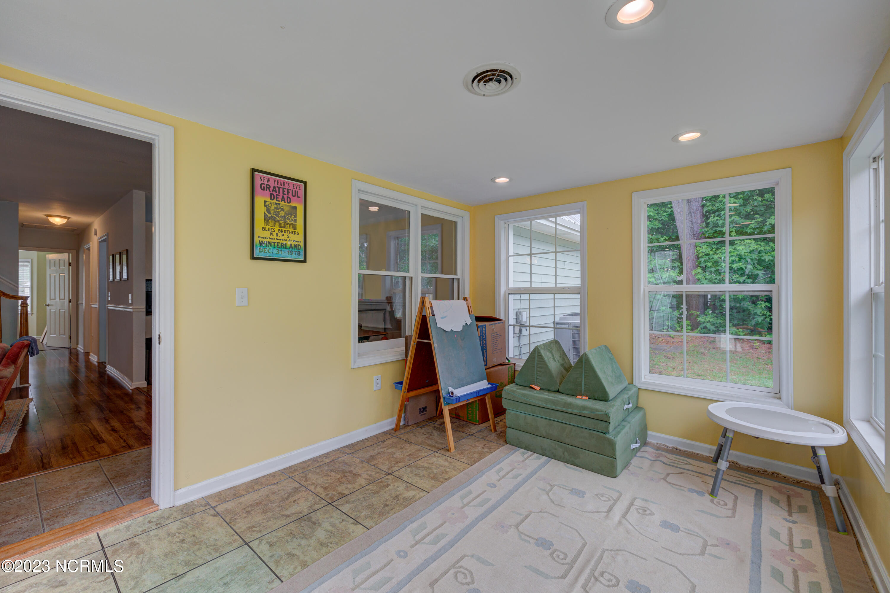 306 Hidden Valley Road Wilmington, NC 28409 - Photo 26 of 34 Sunroom