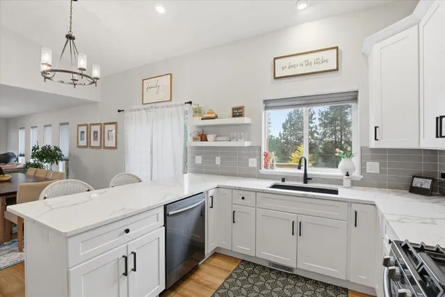 $575,000 | 904 East Ballard Road, Colbert, WA 99005