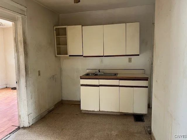 $100,000 | 144 Canal Street, Lenox, NY 13032