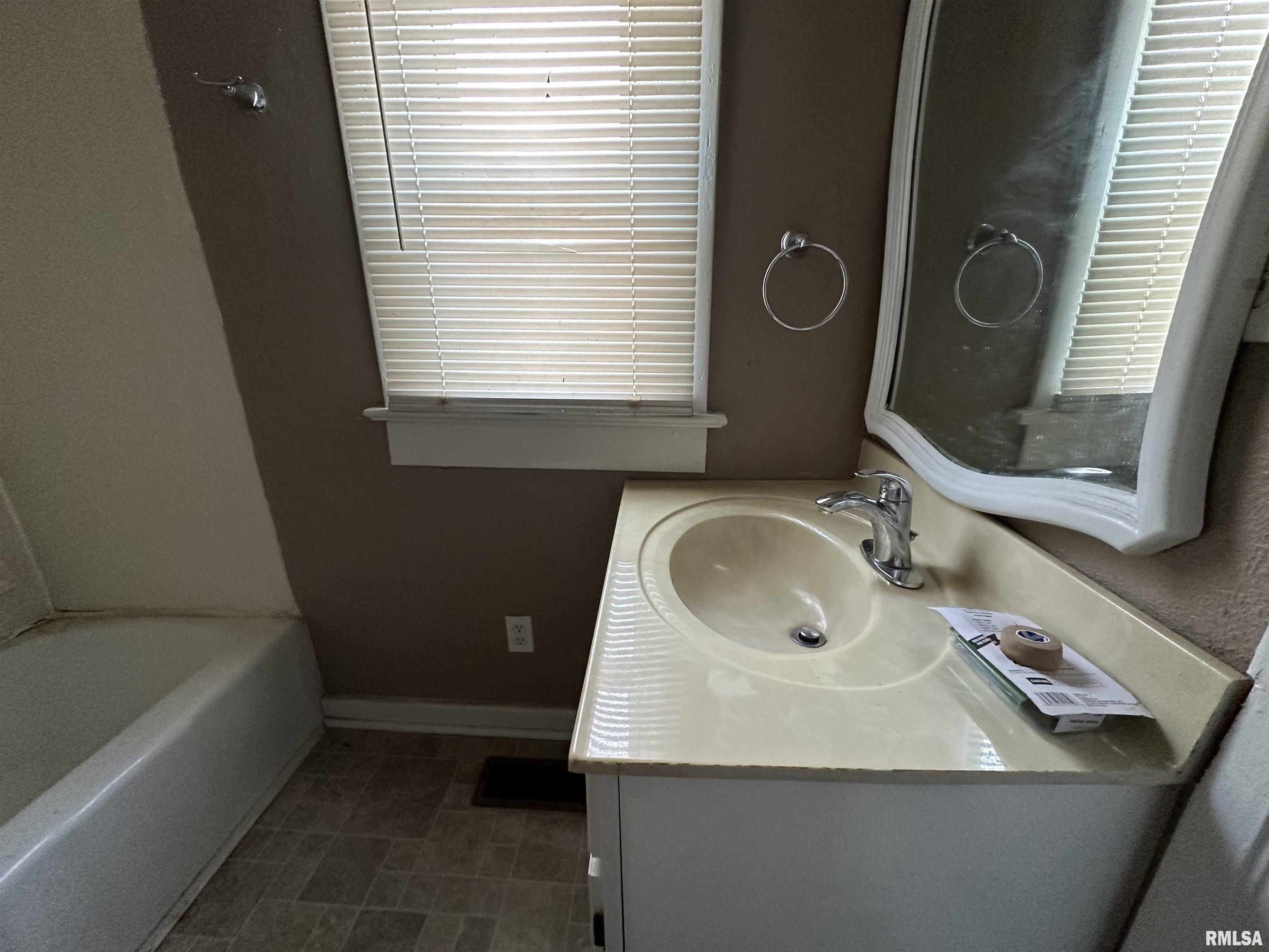 1037 North Wesley Street Springfield, IL 62702 - Photo 12 of 23