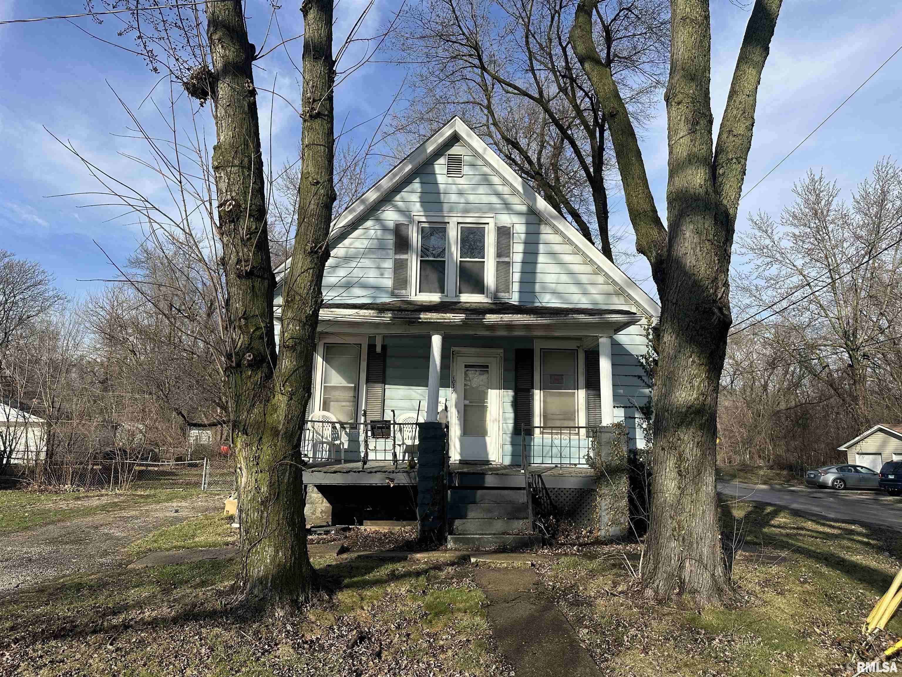 1037 North Wesley Street Springfield, IL 62702 - Photo 2 of 23