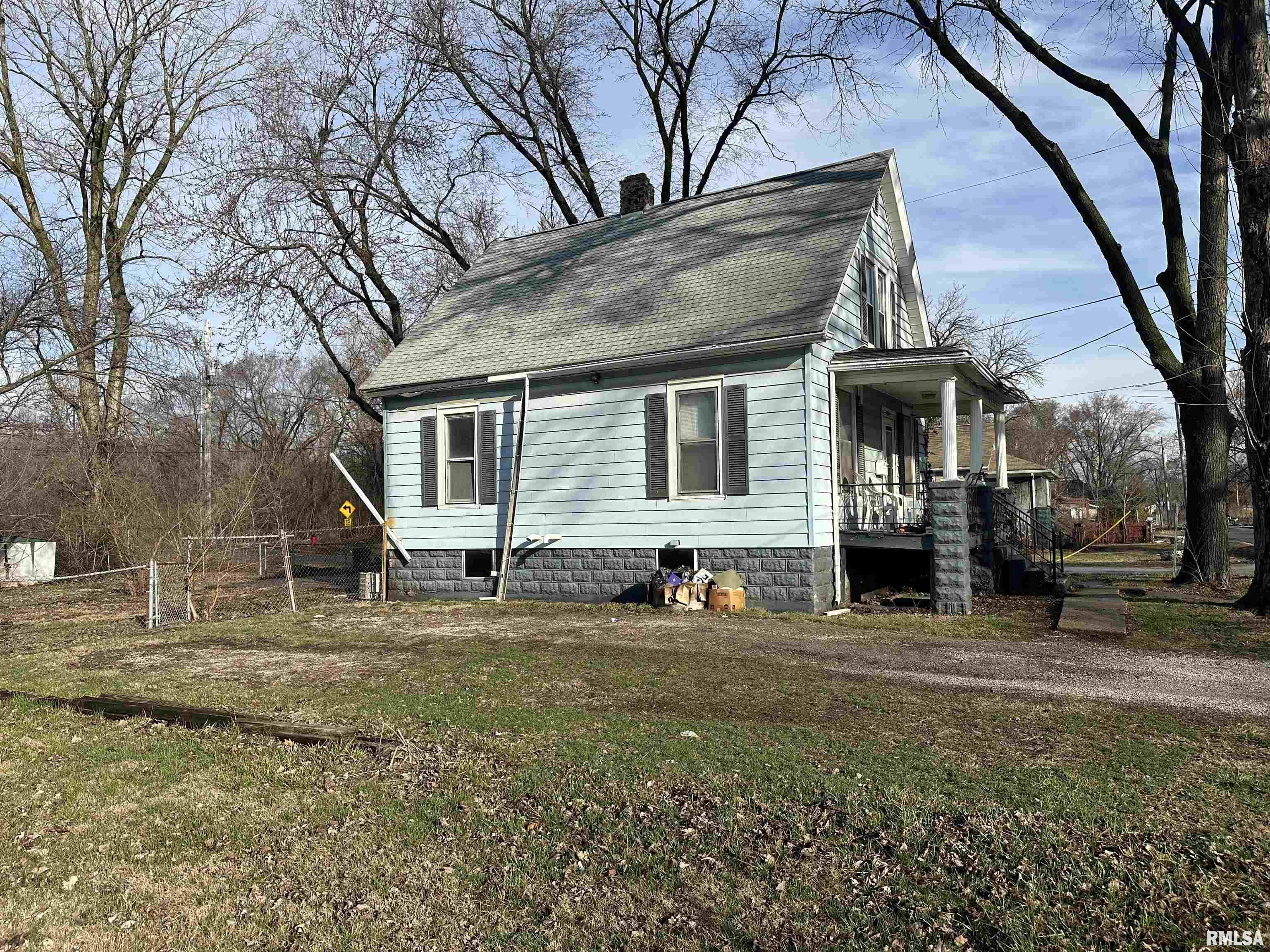 1037 North Wesley Street Springfield, IL 62702 - Photo 3 of 23