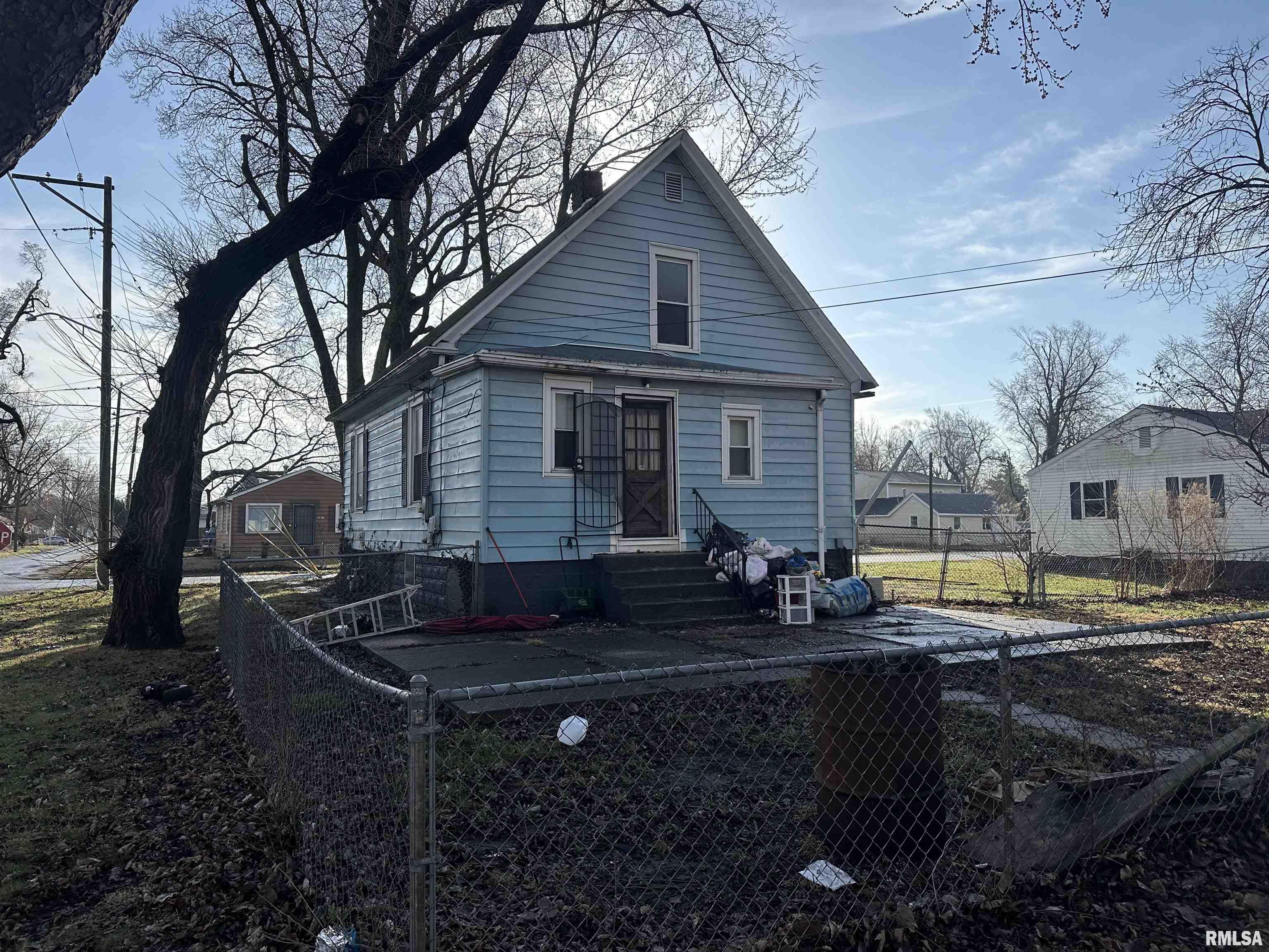 1037 North Wesley Street Springfield, IL 62702 - Photo 4 of 23