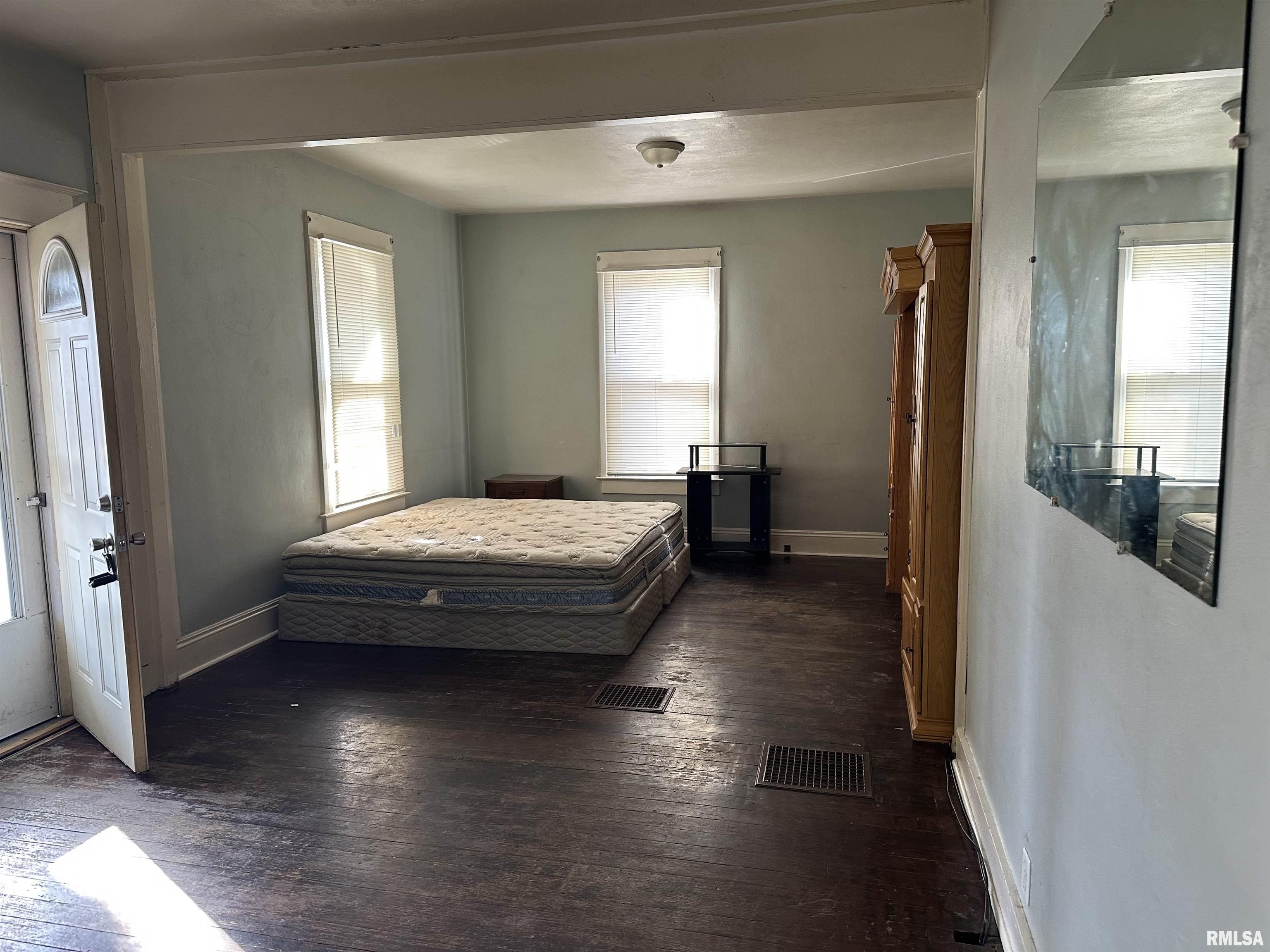 1037 North Wesley Street Springfield, IL 62702 - Photo 7 of 23