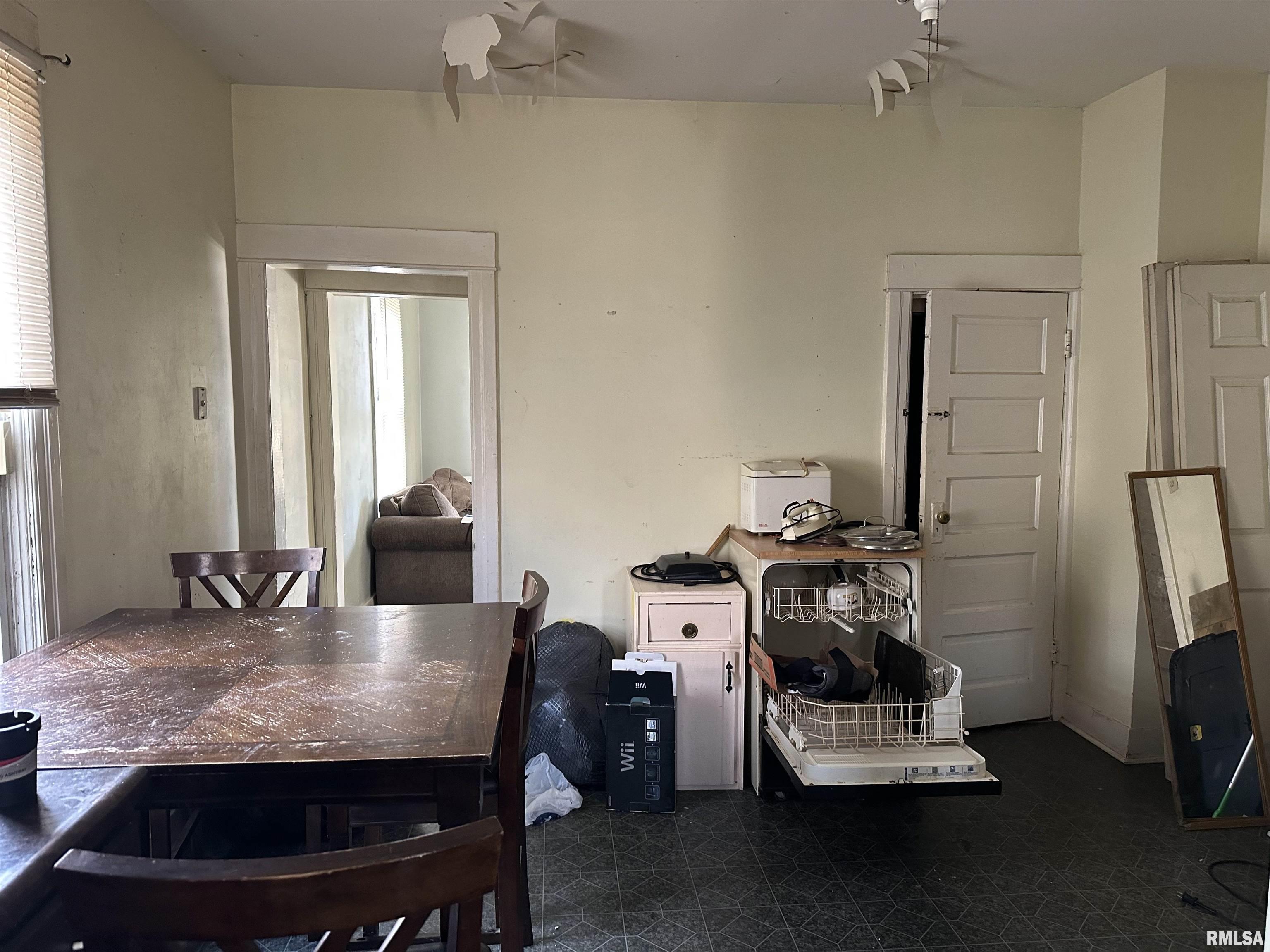 1037 North Wesley Street Springfield, IL 62702 - Photo 9 of 23