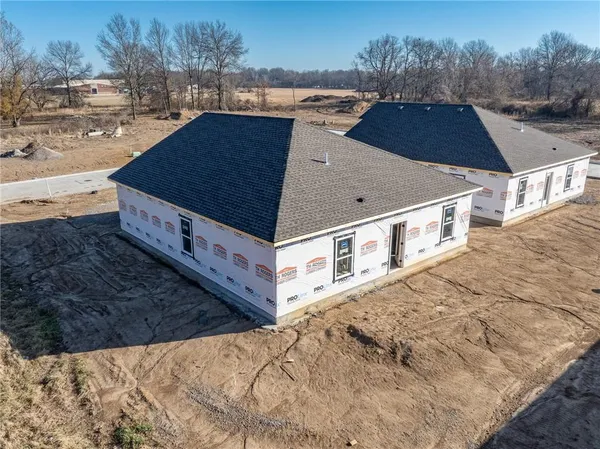 $234,000 | 1505 Ashton Way, Pittsburg, KS 66762