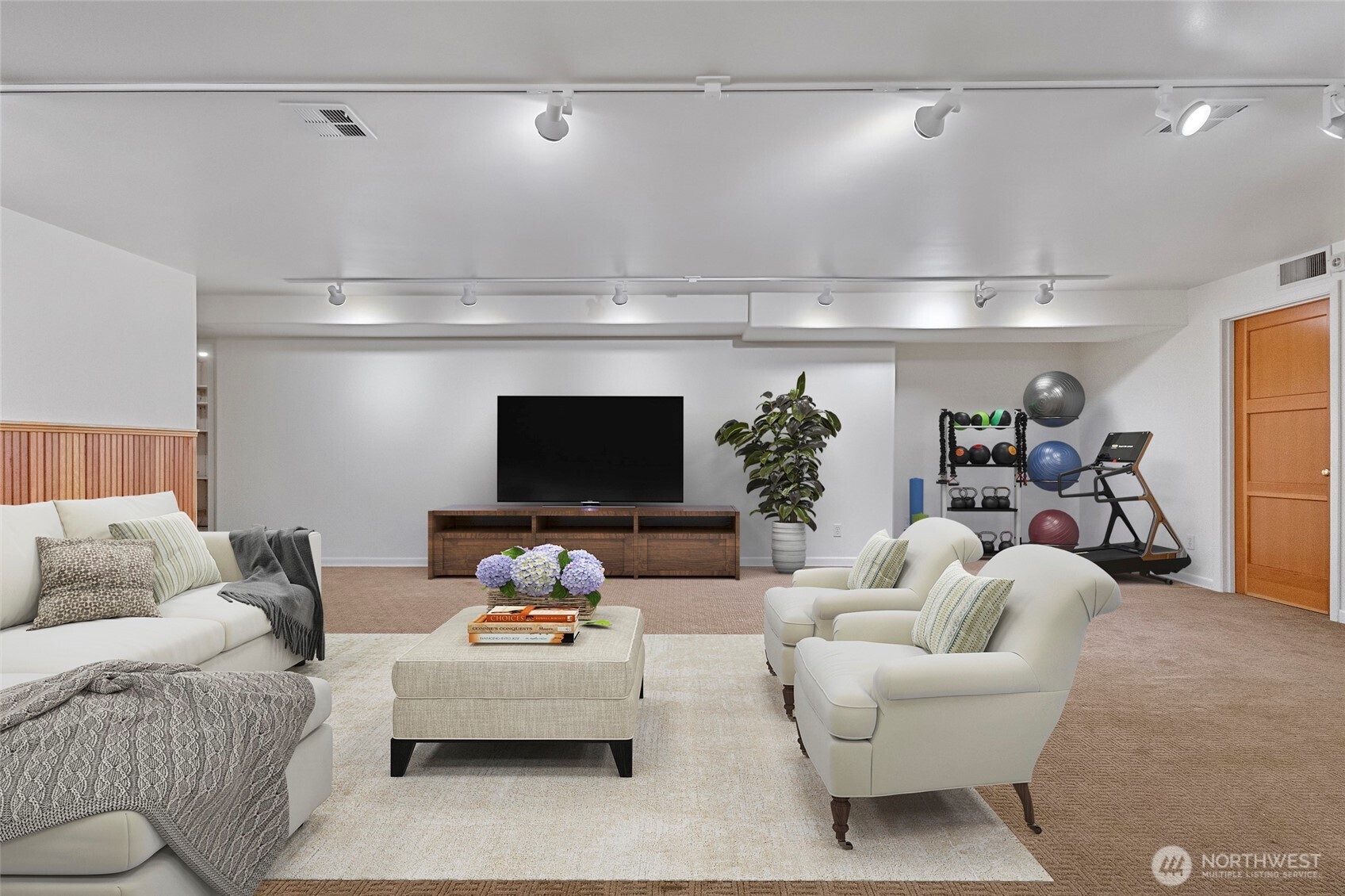 1925 Township Street Sedro-Woolley, WA 98284 - Photo 27 of 40 a living room with furniture and a flat screen tv