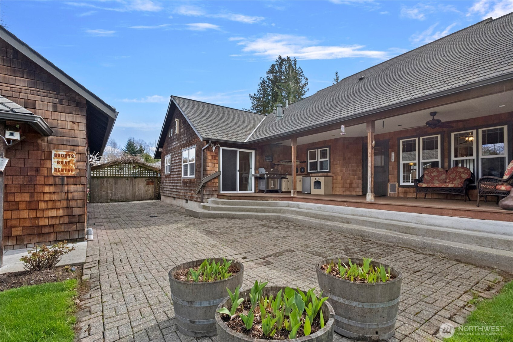 1925 Township Street Sedro-Woolley, WA 98284 - Photo 32 of 40 a front view of a house with sitting area