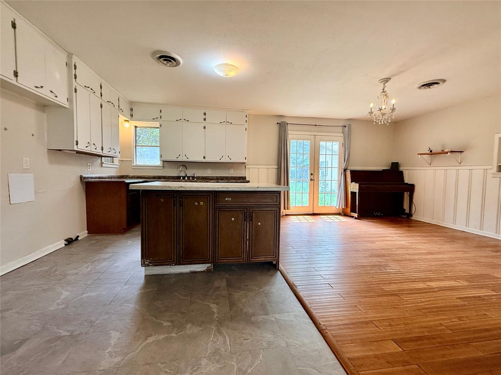 105 Ragland Street Graham, TX 76450 - Photo 2 of 36