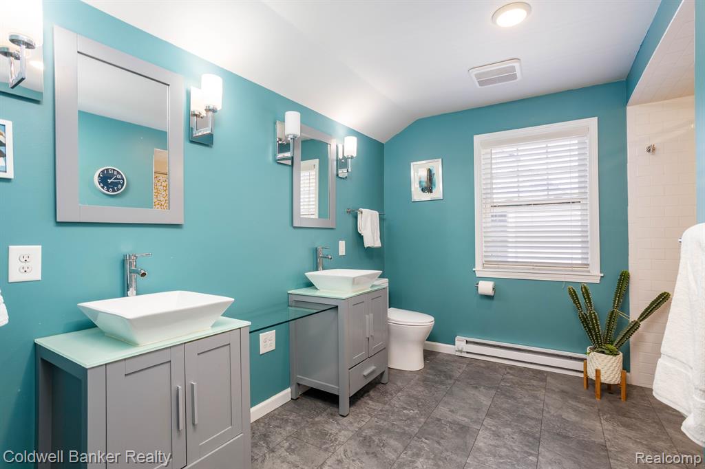 414 Lothrop Road Grosse Pointe Farms, MI 48236 - Photo 25 of 36
