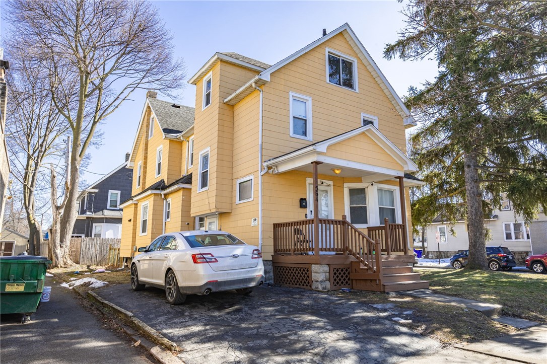 564 Thurston Road Rochester, NY 14619 - Photo 2 of 23