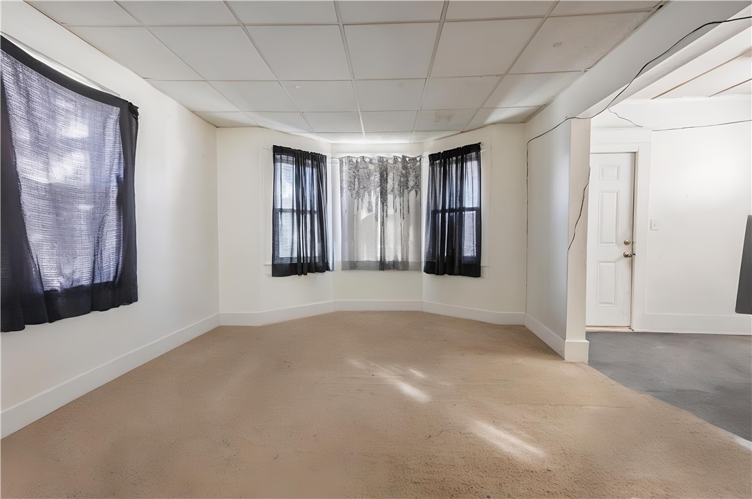 564 Thurston Road Rochester, NY 14619 - Photo 10 of 23