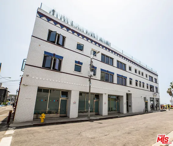 $5,950 | 8 Brooks Avenue, Unit 6, Venice, CA 90291