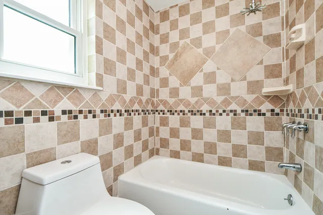 $1,900 | 10426 Alcott Drive, Houston, TX 77043