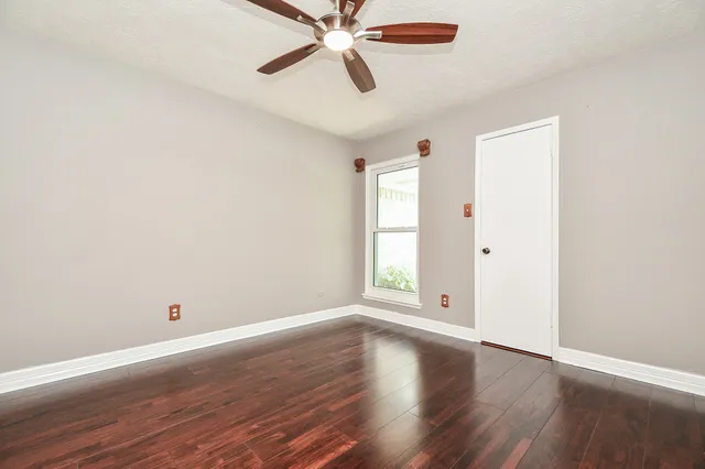 $1,900 | 10426 Alcott Drive, Houston, TX 77043