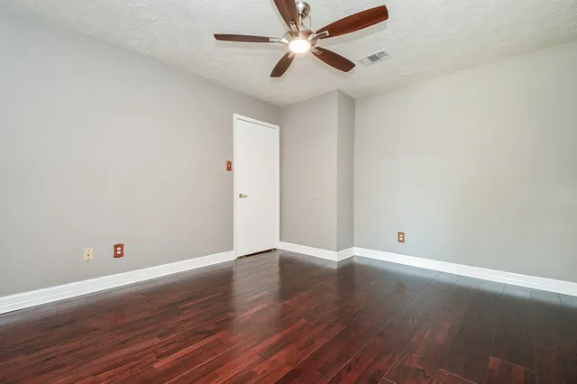 $1,900 | 10426 Alcott Drive, Houston, TX 77043