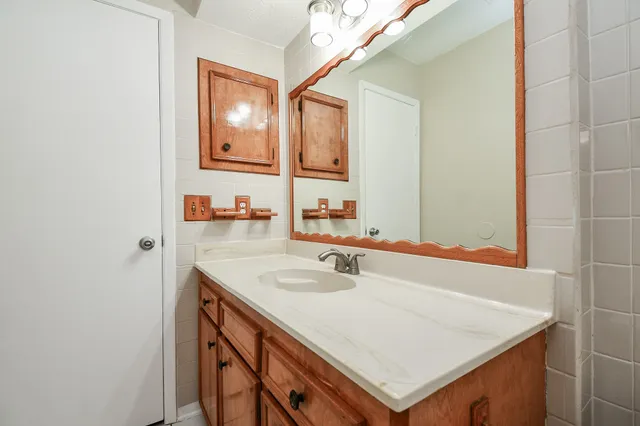 $1,900 | 10426 Alcott Drive, Houston, TX 77043