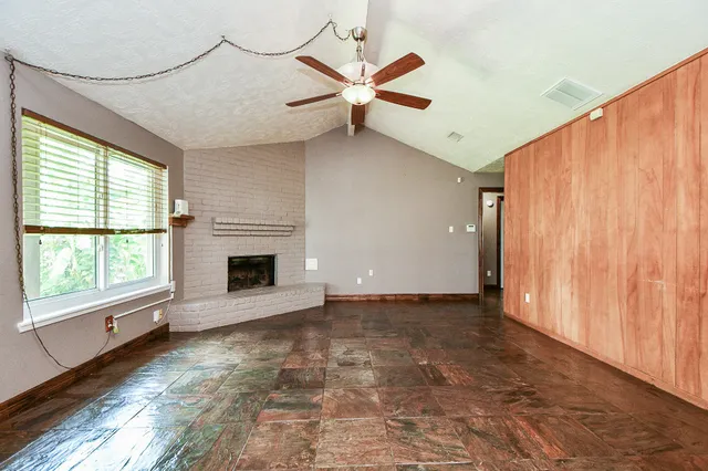 $1,900 | 10426 Alcott Drive, Houston, TX 77043