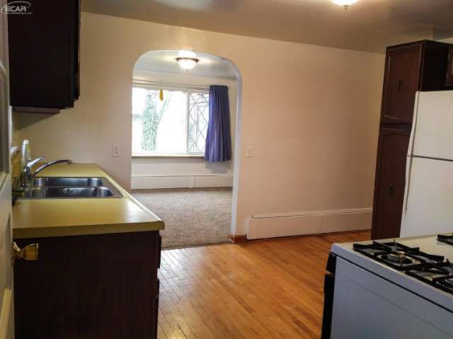 6275 King Road Bridgeport, MI 48722 - Photo 3 of 25 21121503-2.JPG