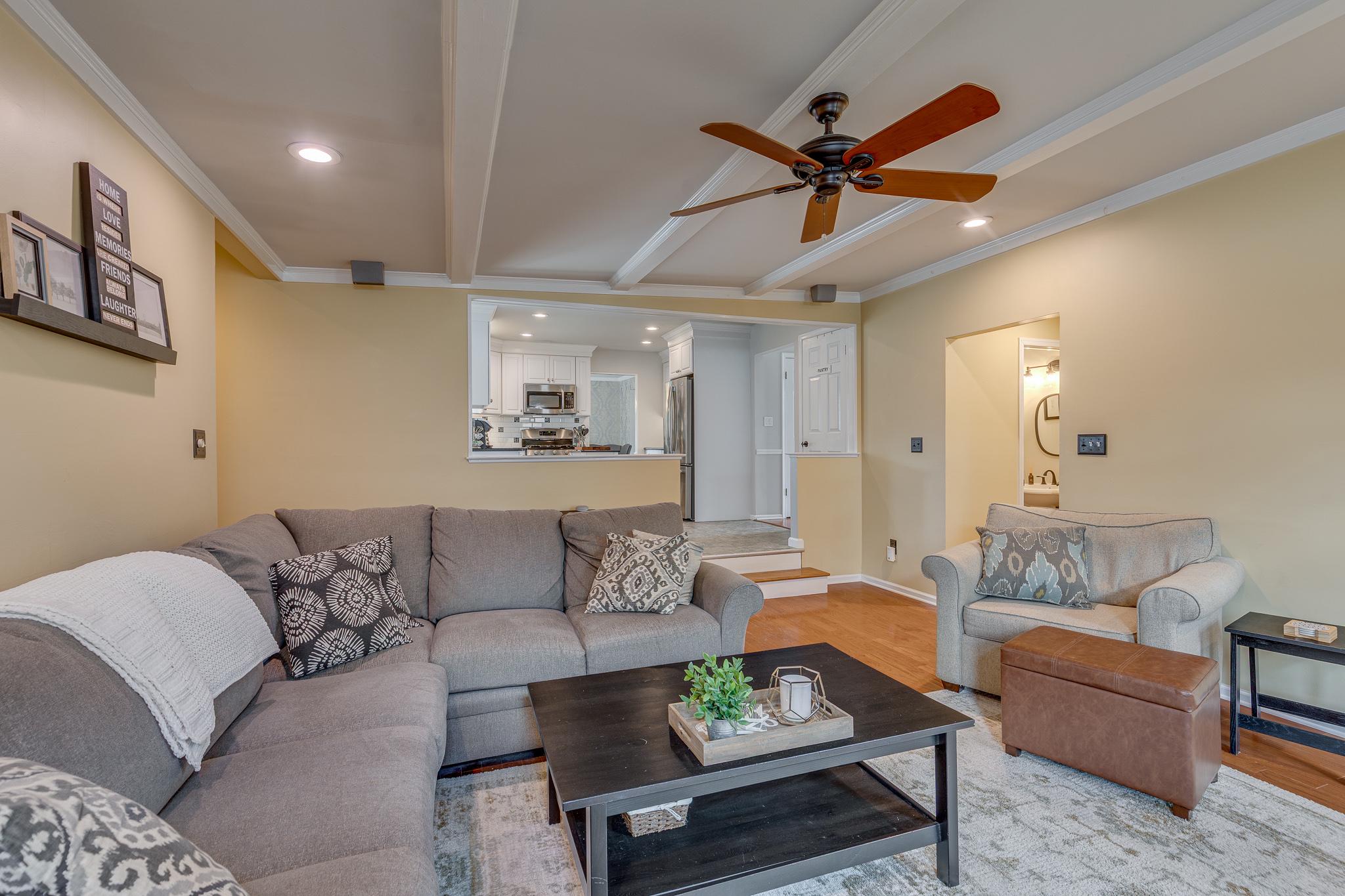 17 Utica Road Marlton, NJ 08053 - Photo 12 of 29 Inviting living space with cozy charm.
