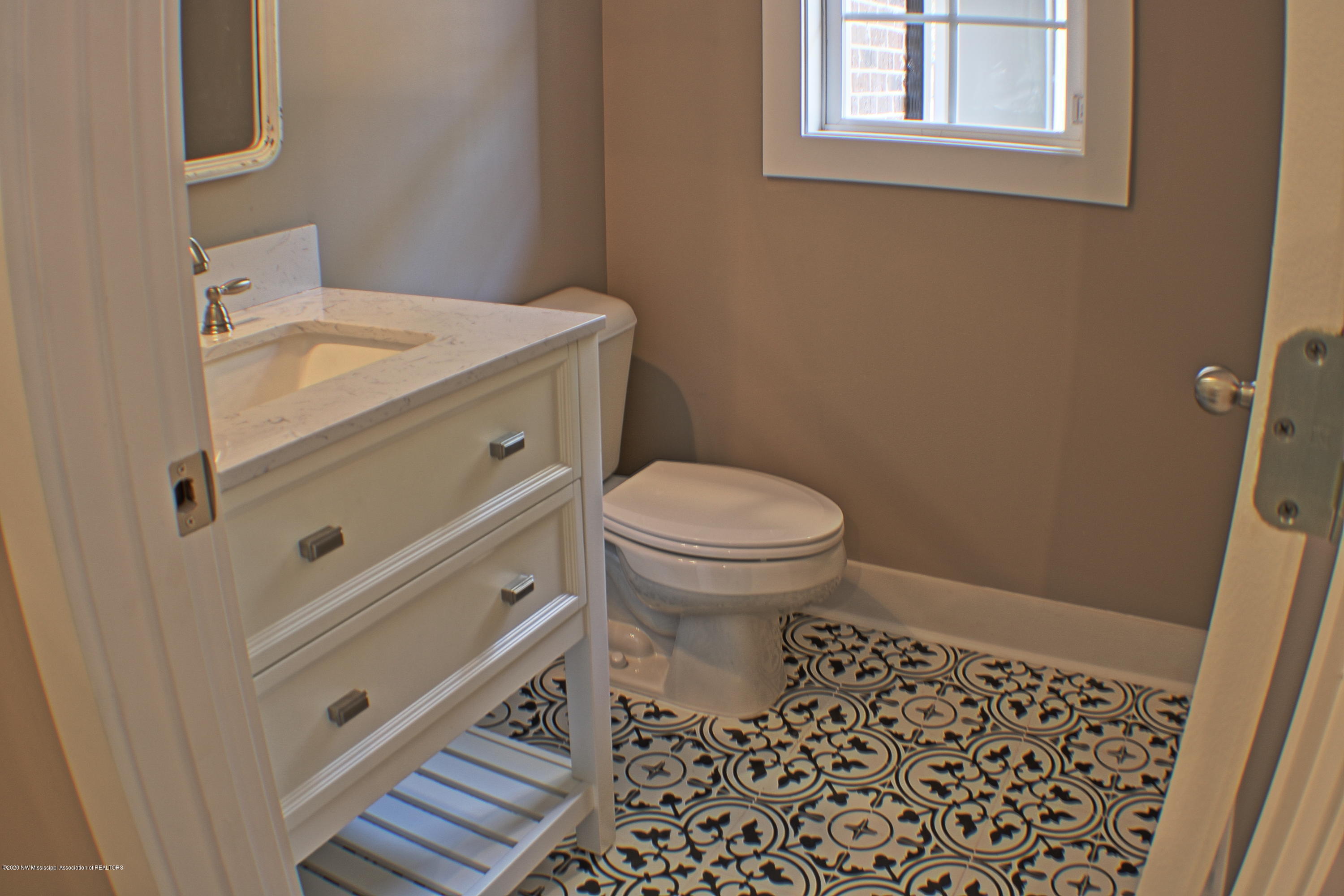 1680 Gill Road Nesbit, MS 38651 - Photo 7 of 25 halfbath