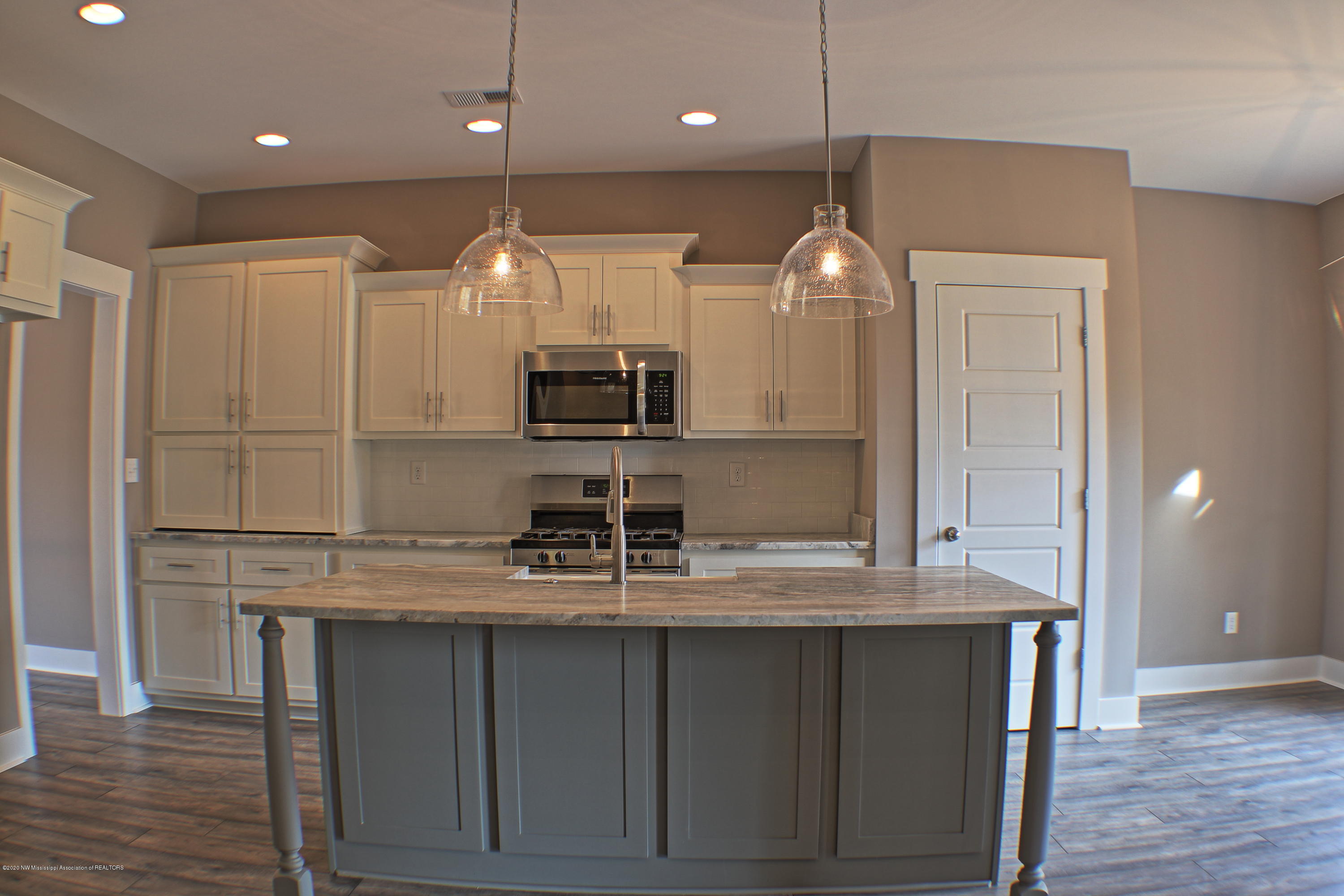 1680 Gill Road Nesbit, MS 38651 - Photo 9 of 25 kitchen2