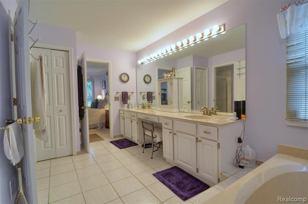 1237 Sandy Ridge Drive Rochester Hills, MI 48306 - Photo 24 of 35