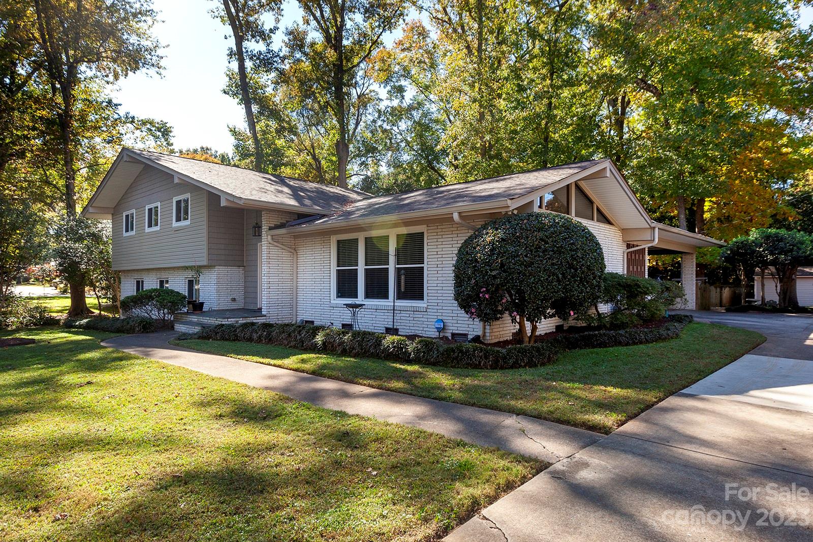 1311 Rama Road Charlotte, NC 28211 - Photo 3 of 48 Gallery Image 3