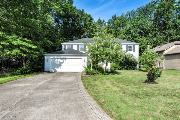 $575,000 | 3844 Woodpath Trail, Westlake, OH 44145