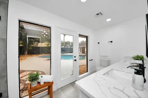 $726,000 | 7819 Pagewood Lane, Houston, TX 77063