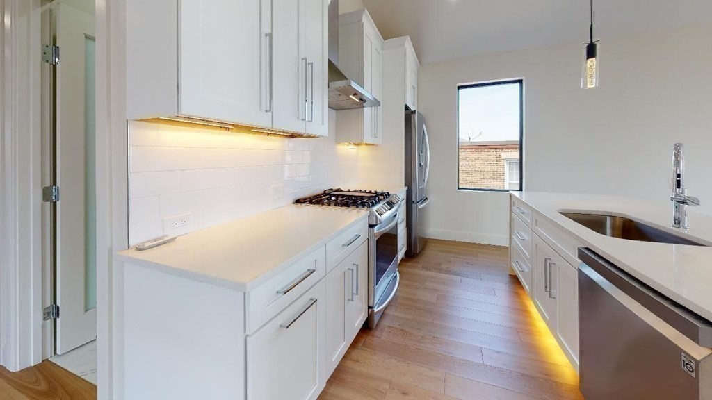 41 Gladstone Street, Unit 3 Boston, MA 02128 - Photo 17 of 28