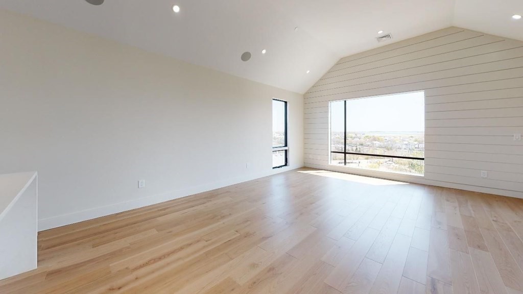 41 Gladstone Street, Unit 3 Boston, MA 02128 - Photo 18 of 28