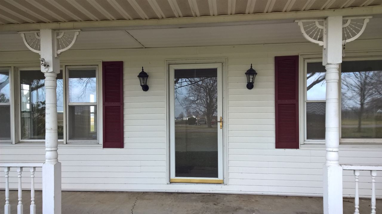 17130 Darling Road Woodburn, IN 46797 - Photo 3 of 36