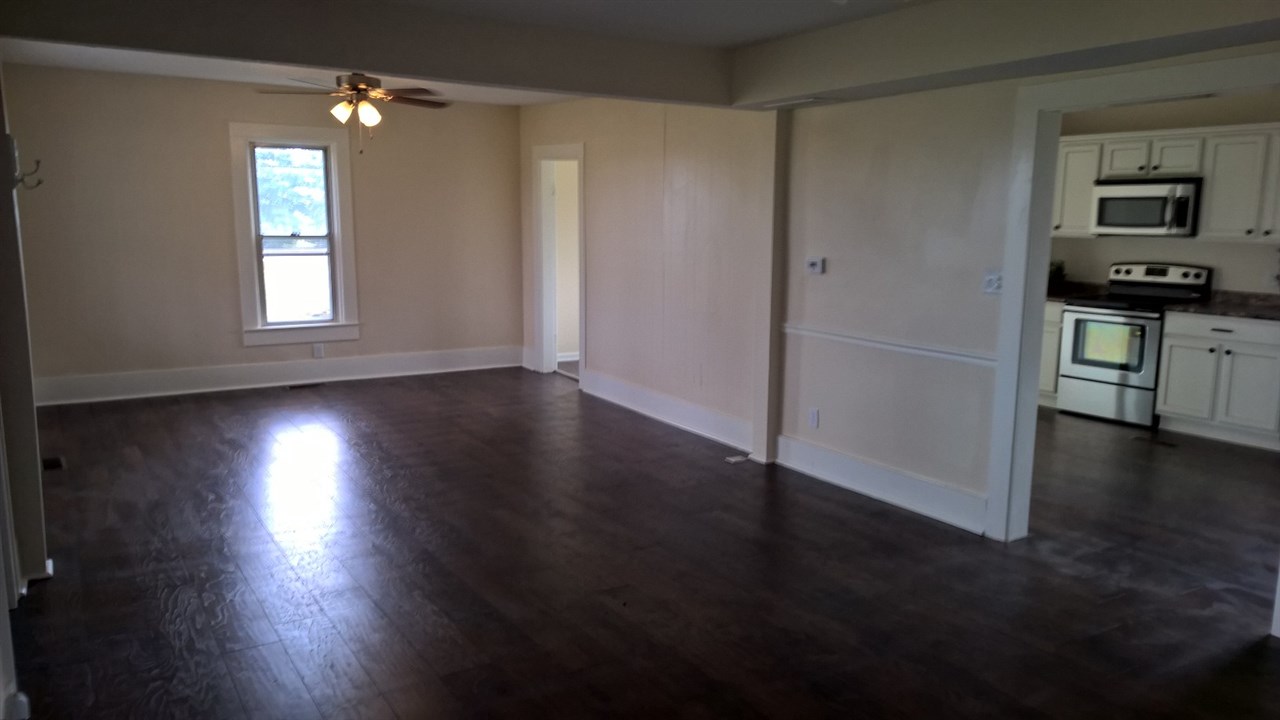 17130 Darling Road Woodburn, IN 46797 - Photo 6 of 36