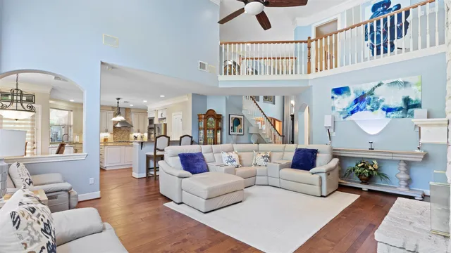 $1,155,000 | 37703 Edgewater Drive, Pinehurst, TX 77362