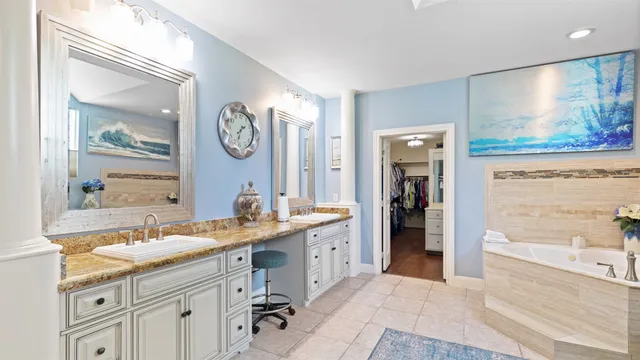 $1,155,000 | 37703 Edgewater Drive, Pinehurst, TX 77362