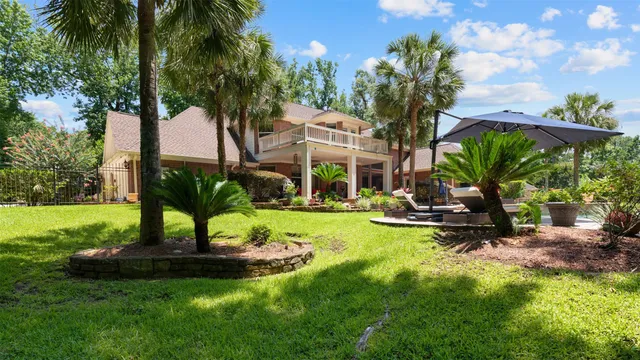 $1,155,000 | 37703 Edgewater Drive, Pinehurst, TX 77362