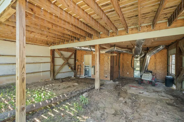 $165,000 | 302 Lake Forest Circle, Somerville, TX 77879