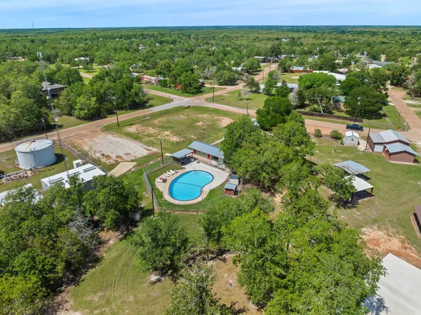 $165,000 | 302 Lake Forest Circle, Somerville, TX 77879