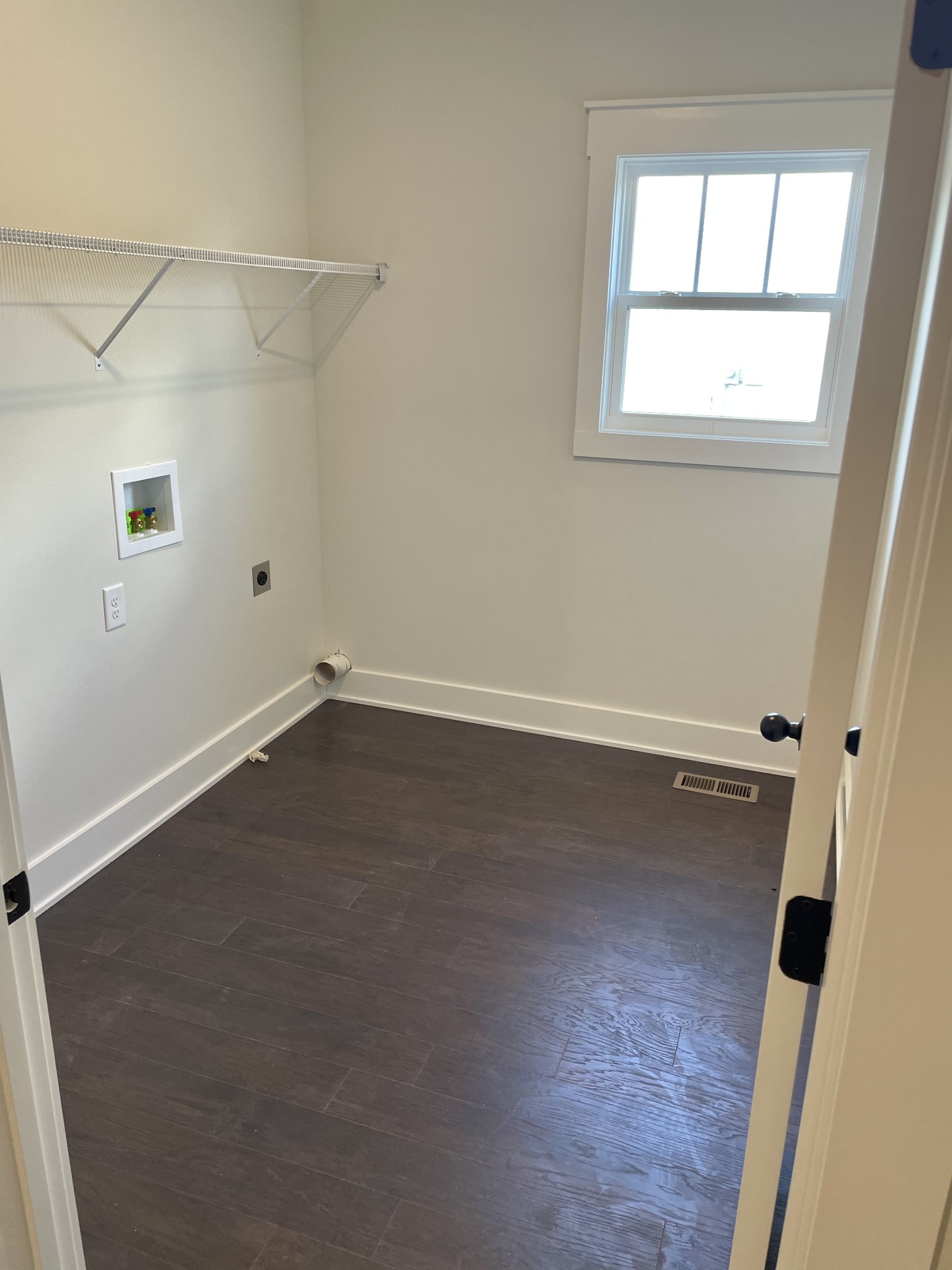 249 Tom Ferrell Road Portland, TN 37148 - Photo 28 of 28 an empty room with a window