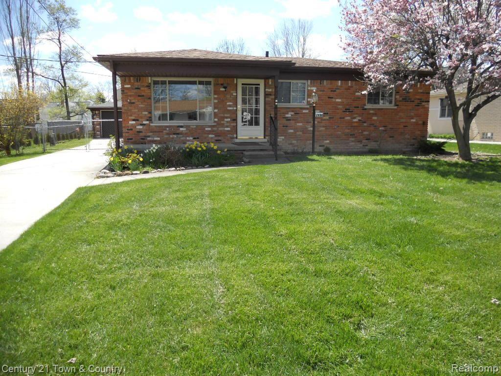 2406 Oakcrest Road Sterling Heights, MI 48310 - Photo 1 of 29 DSCN2140.jpg
