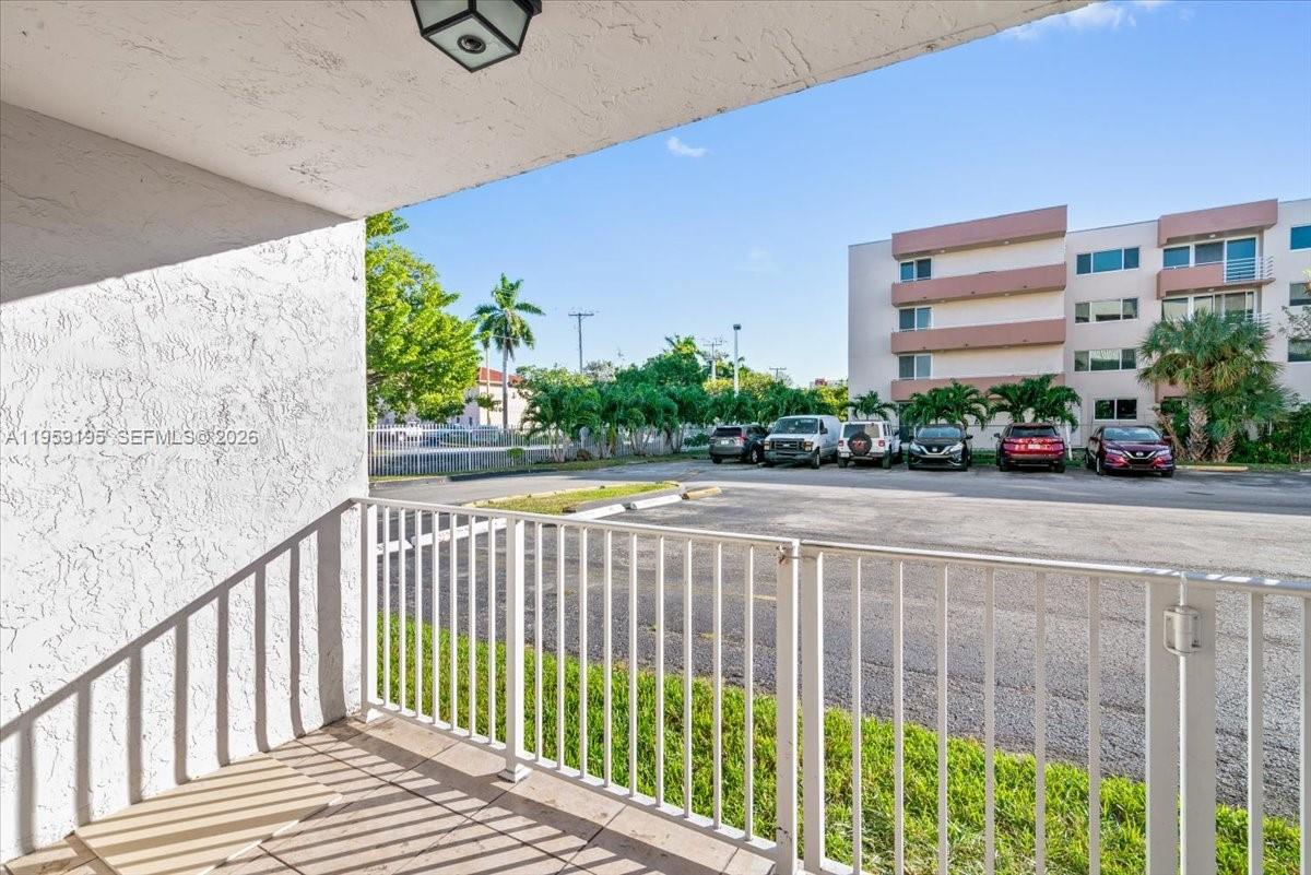 8075 Northwest 7th Street, Unit 120 Miami, FL 33126 - Photo 25 of 36