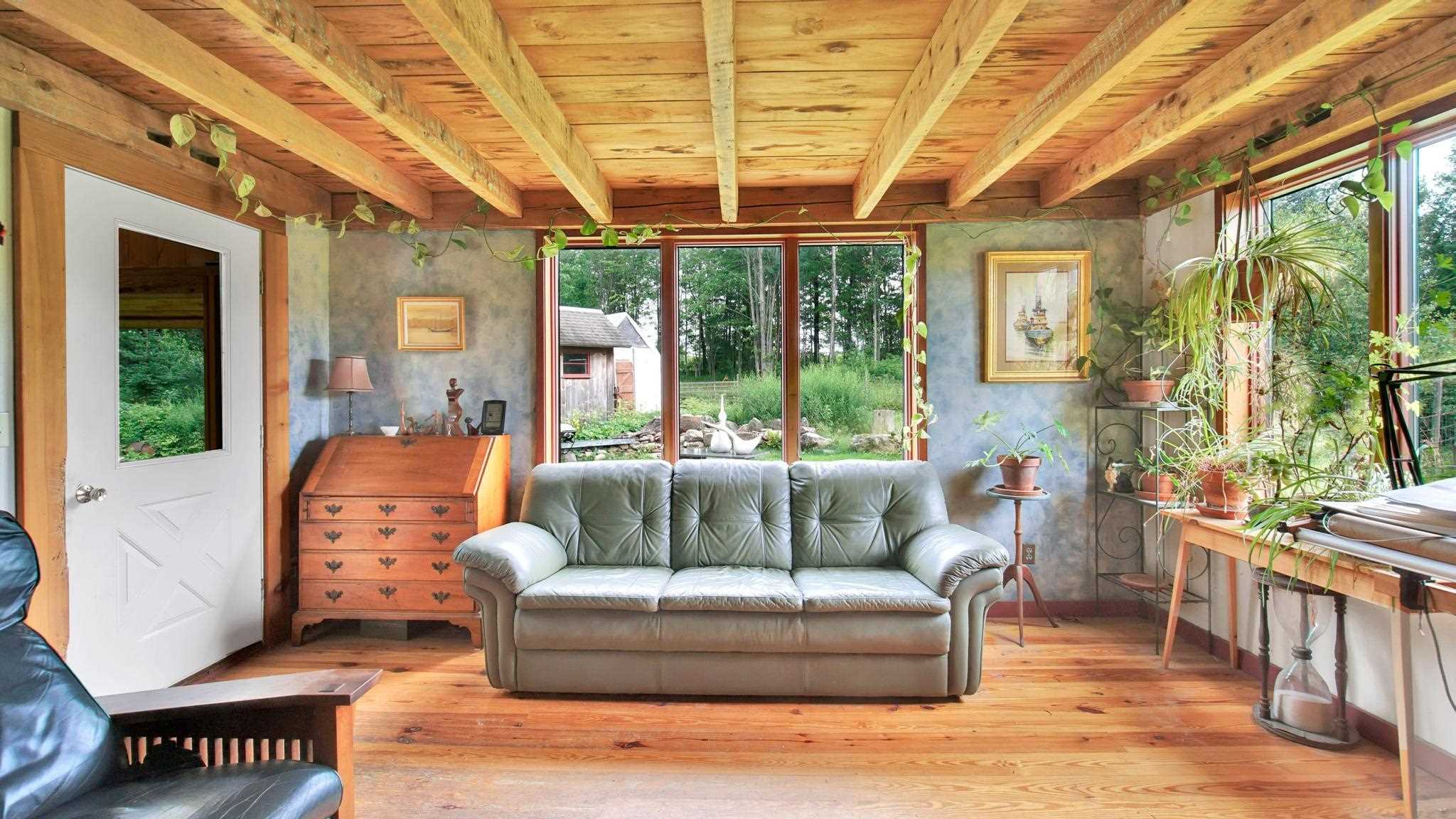 352 Applewood Road Warren, VT 05674 - Photo 5 of 40