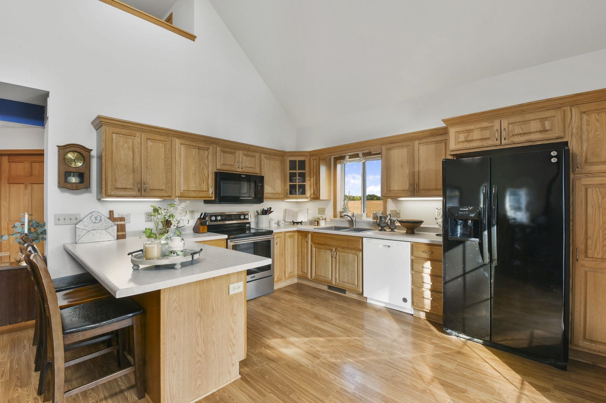 N3240 County Rd BB Columbus, WI 53925 - Photo 9 of 38