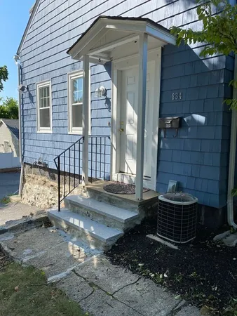 $2,425 | 834 Main Street, Unit 834, Melrose, MA 02176