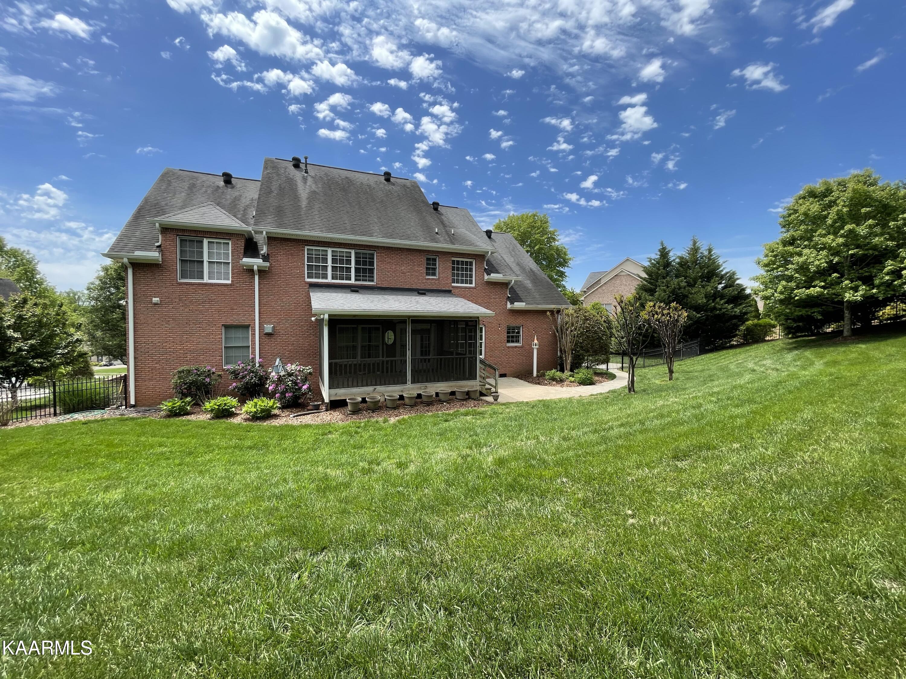 406 Gwinhurst Road Farragut, TN 37934 - Photo 22 of 23 Backyard