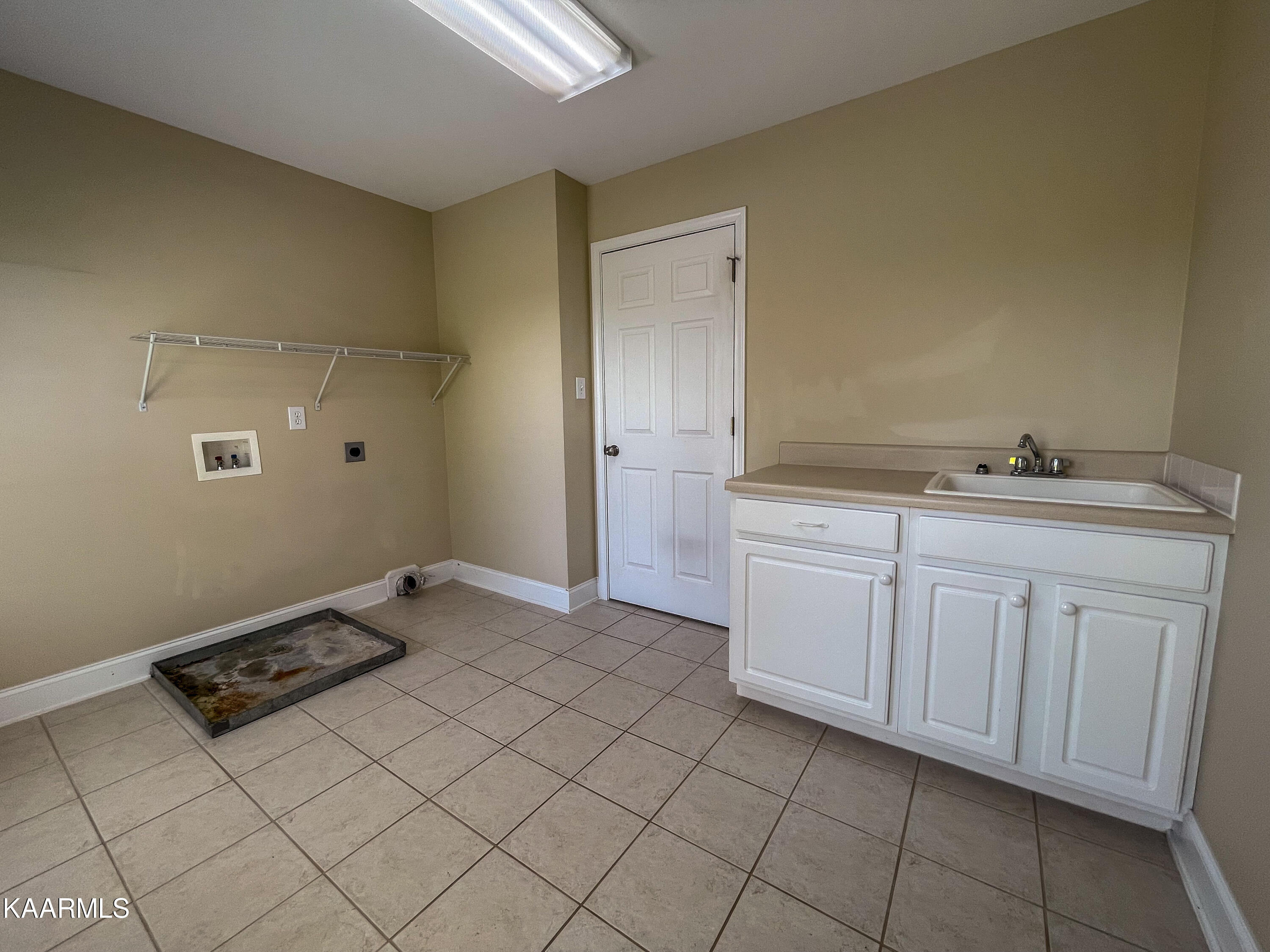 406 Gwinhurst Road Farragut, TN 37934 - Photo 10 of 23 Laundry