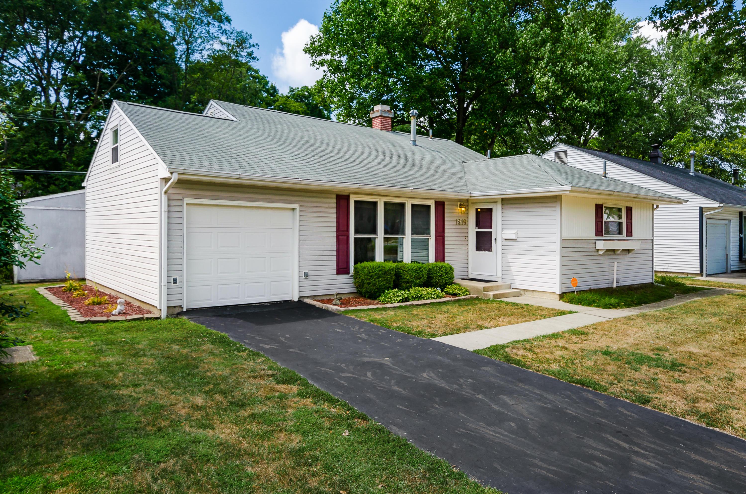 1219 Country Club Road Columbus, OH 43227 - Photo 2 of 45 Gallery Image 2